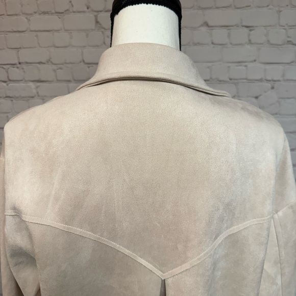 Altar'd State Jacket - Picture 12 of 15